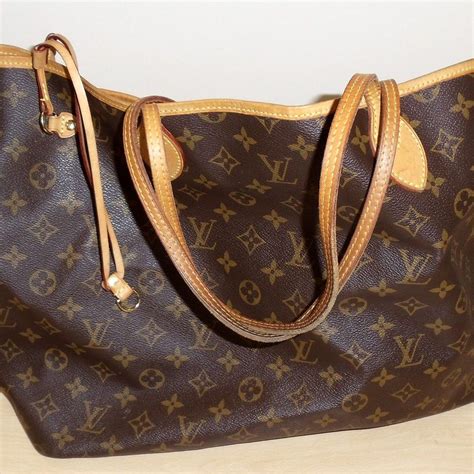 louis vuitton caught selling fakes|copy louis vuitton bags uk.